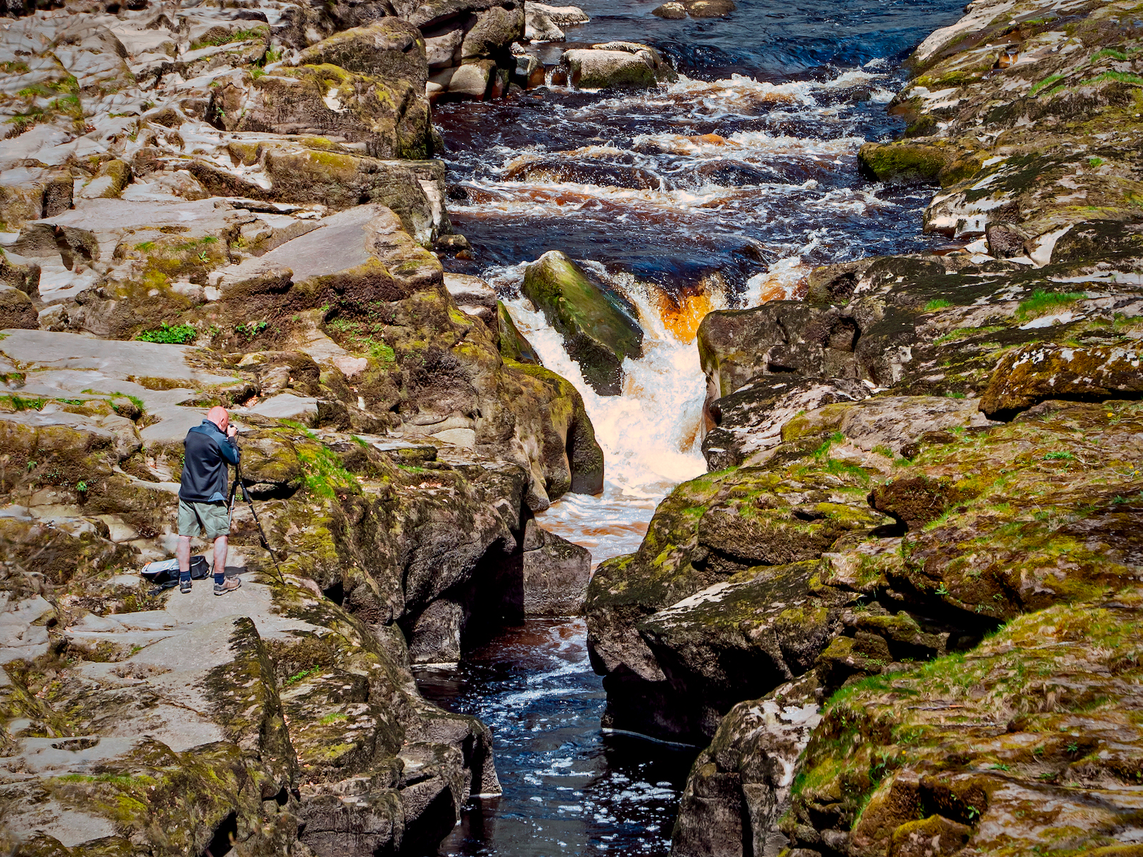 The Strid - Getting The Shot by Chris Taylor — Score: 16 pts