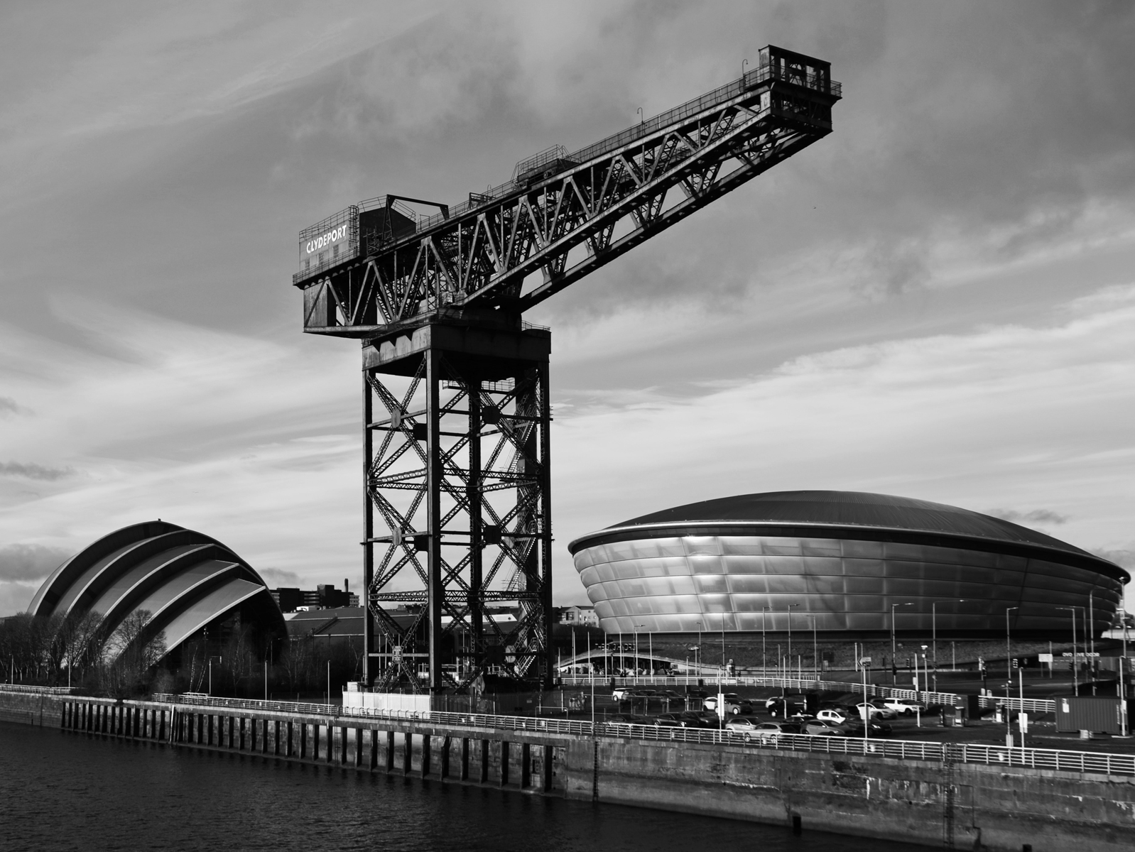 Finnieston - Glasgow by Andy Dickson — Score: 16 pts