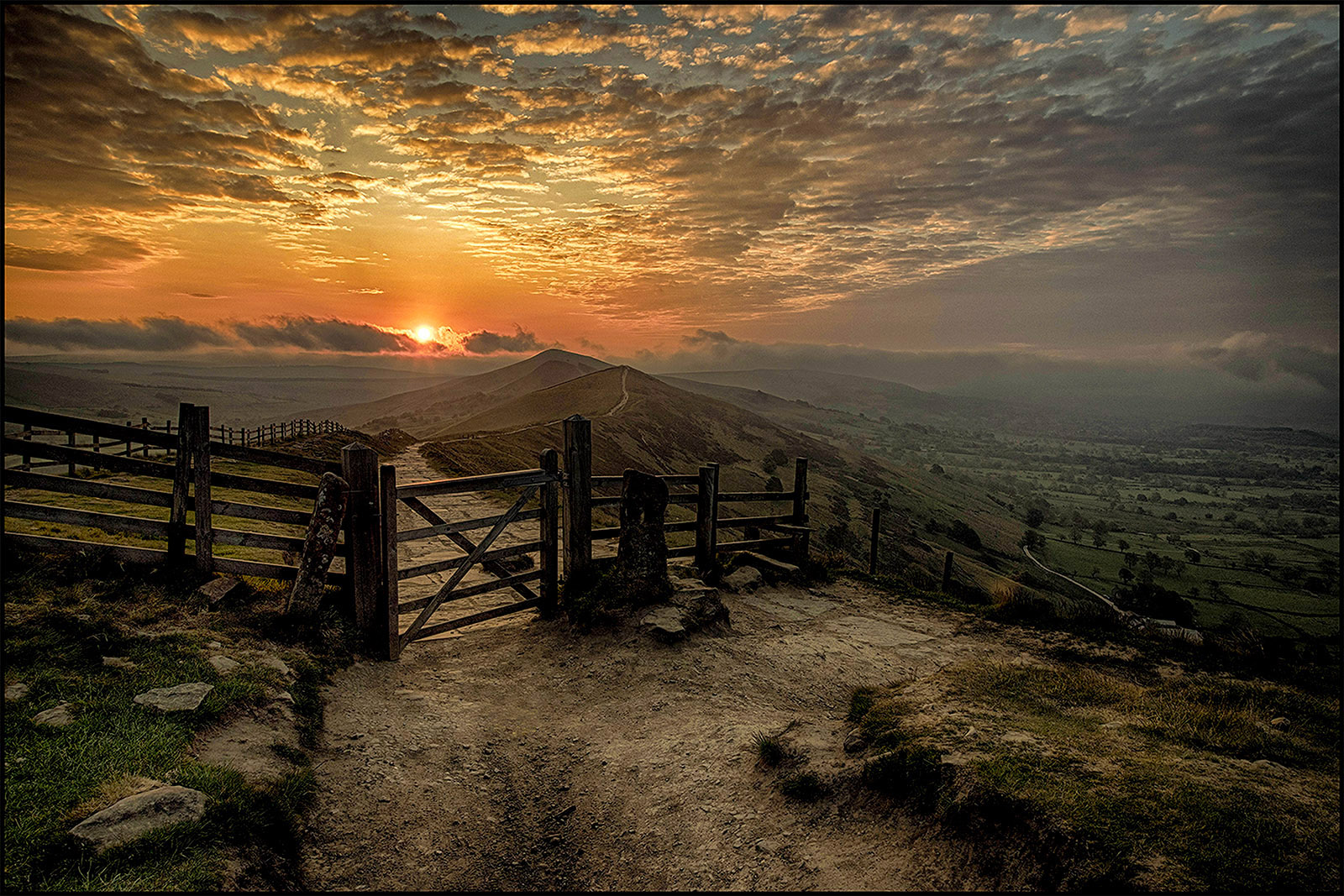 Gateway To The Great Ridge by Dave Munn