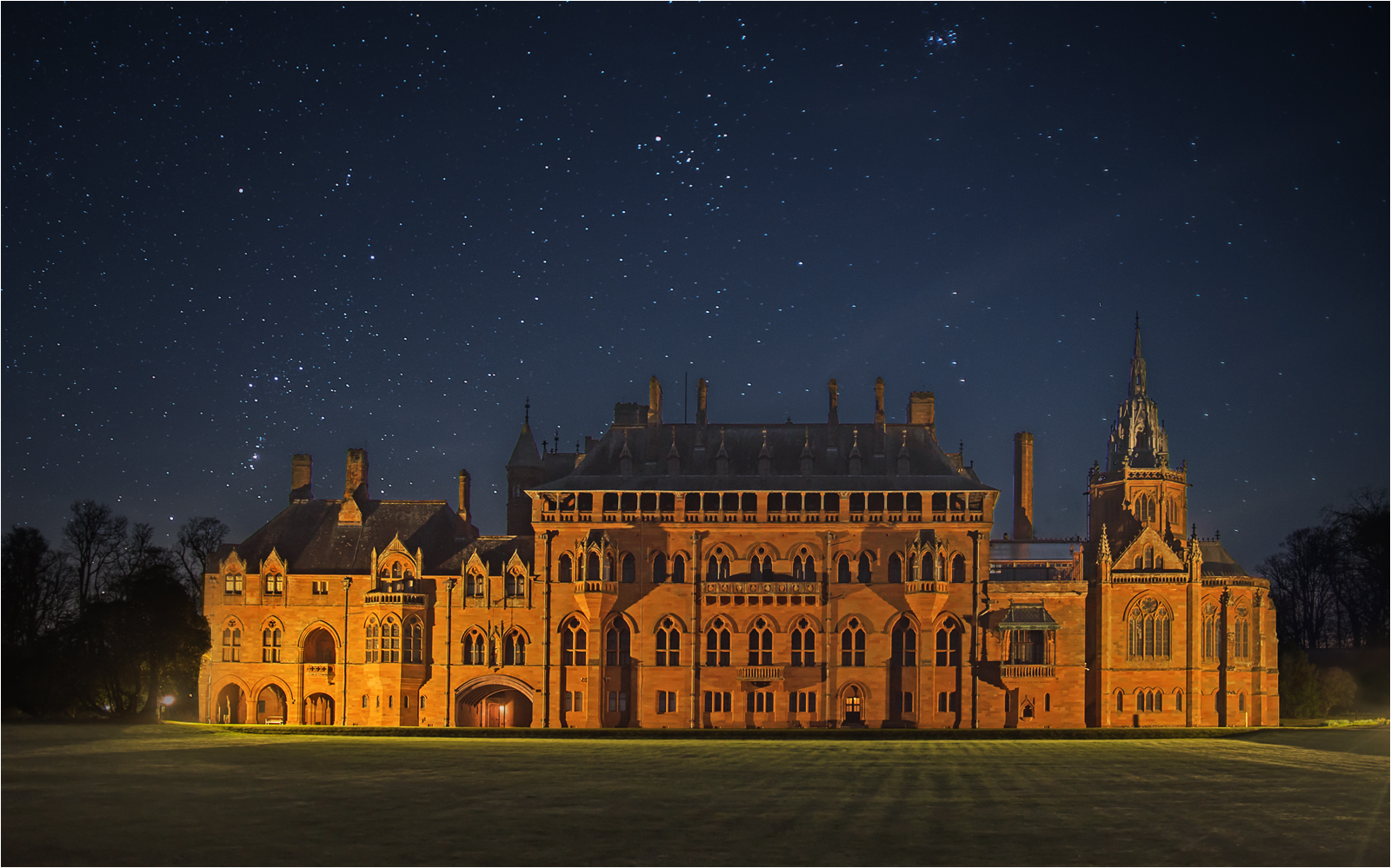 Mount Stuart Under The Stars by Simon Ray — Score: 15 pts