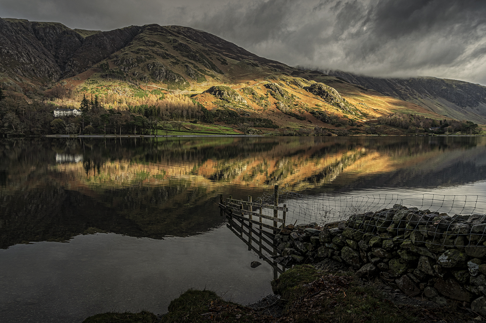 Autumn Light - Buttermere by Martin Christensen — Score: 17 pts