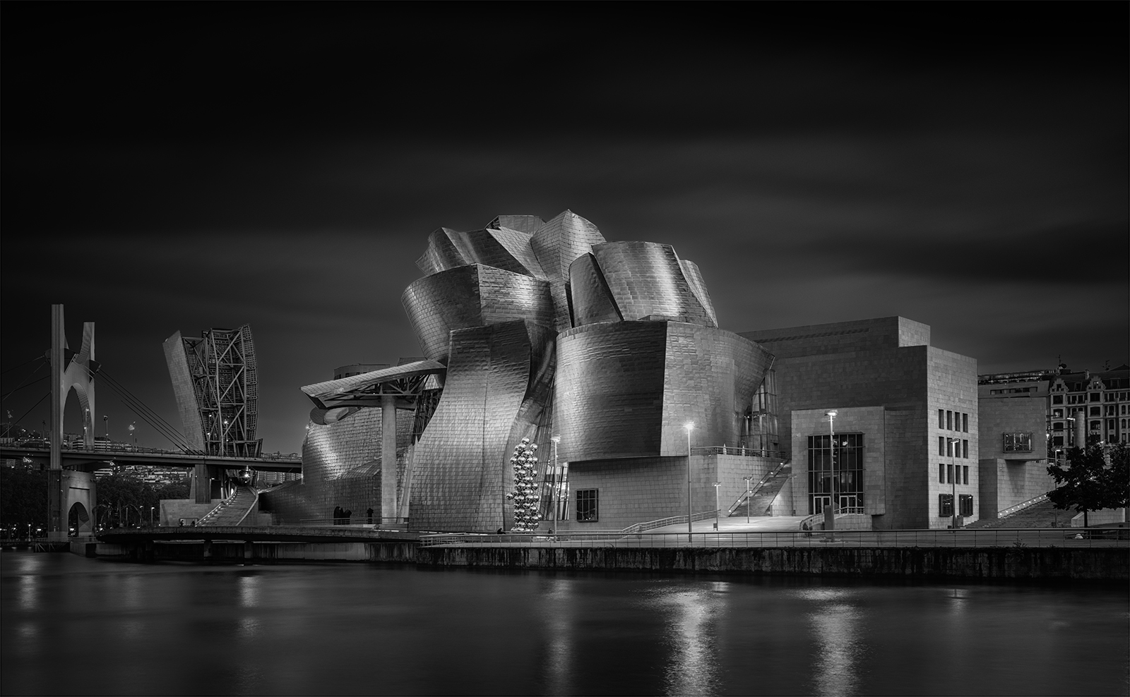 Bilbao Guggenheim Museum by Gordon Watson