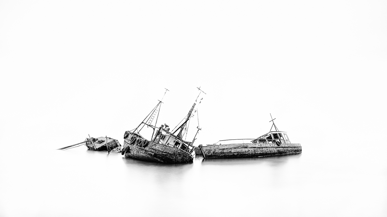 Jubilee Quay Wrecks by Ian Mulroy — Score: 16 pts