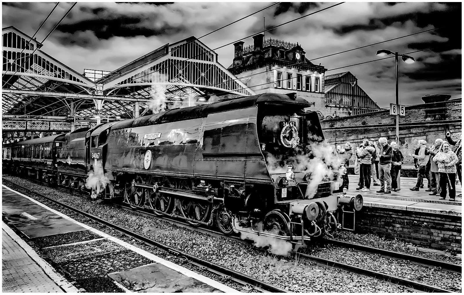 Journeys End For Tangmere by Peter Parnell — Score: 15 pts