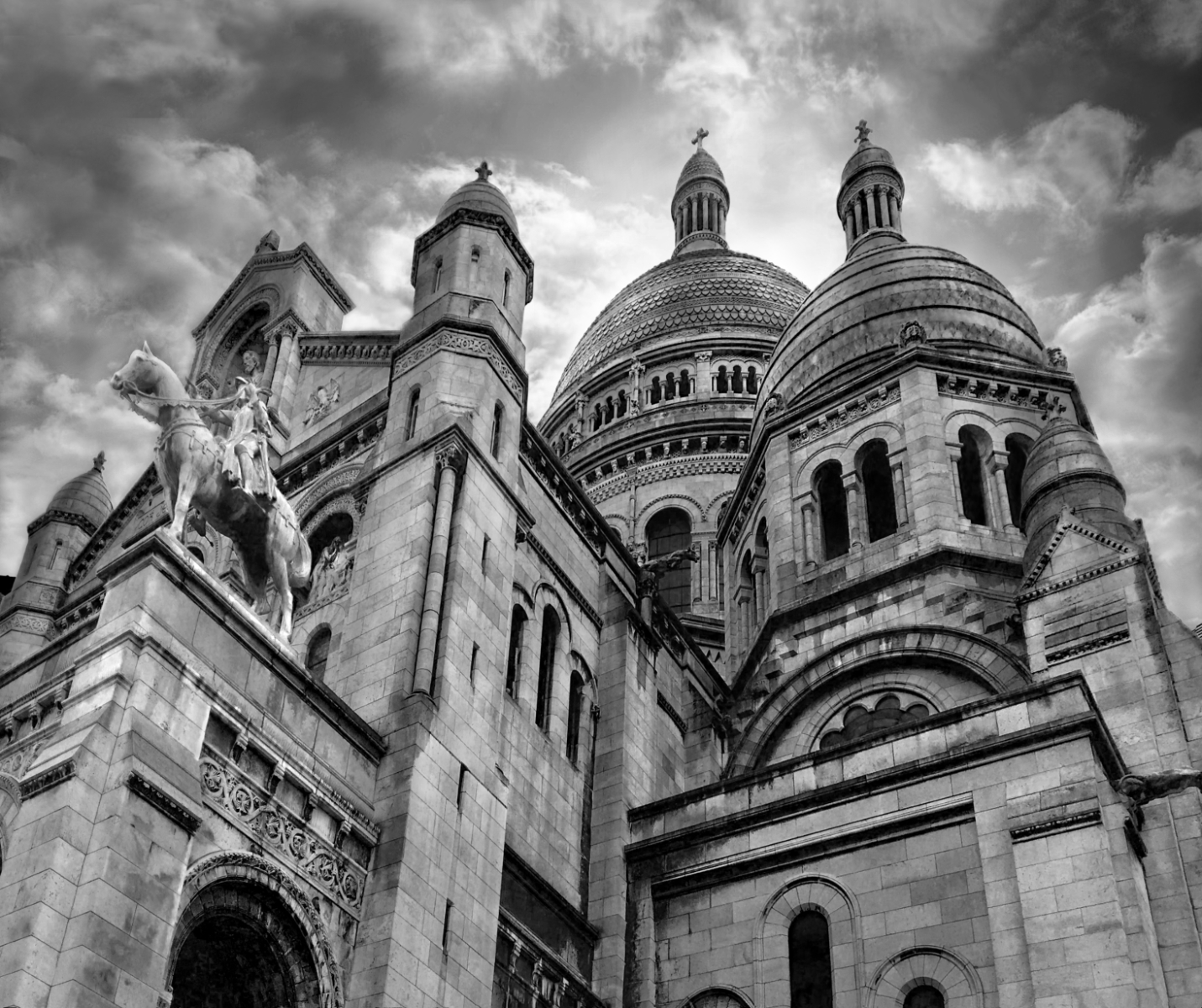 Sacre Coeur by Peter Flegg — Score: 16 pts