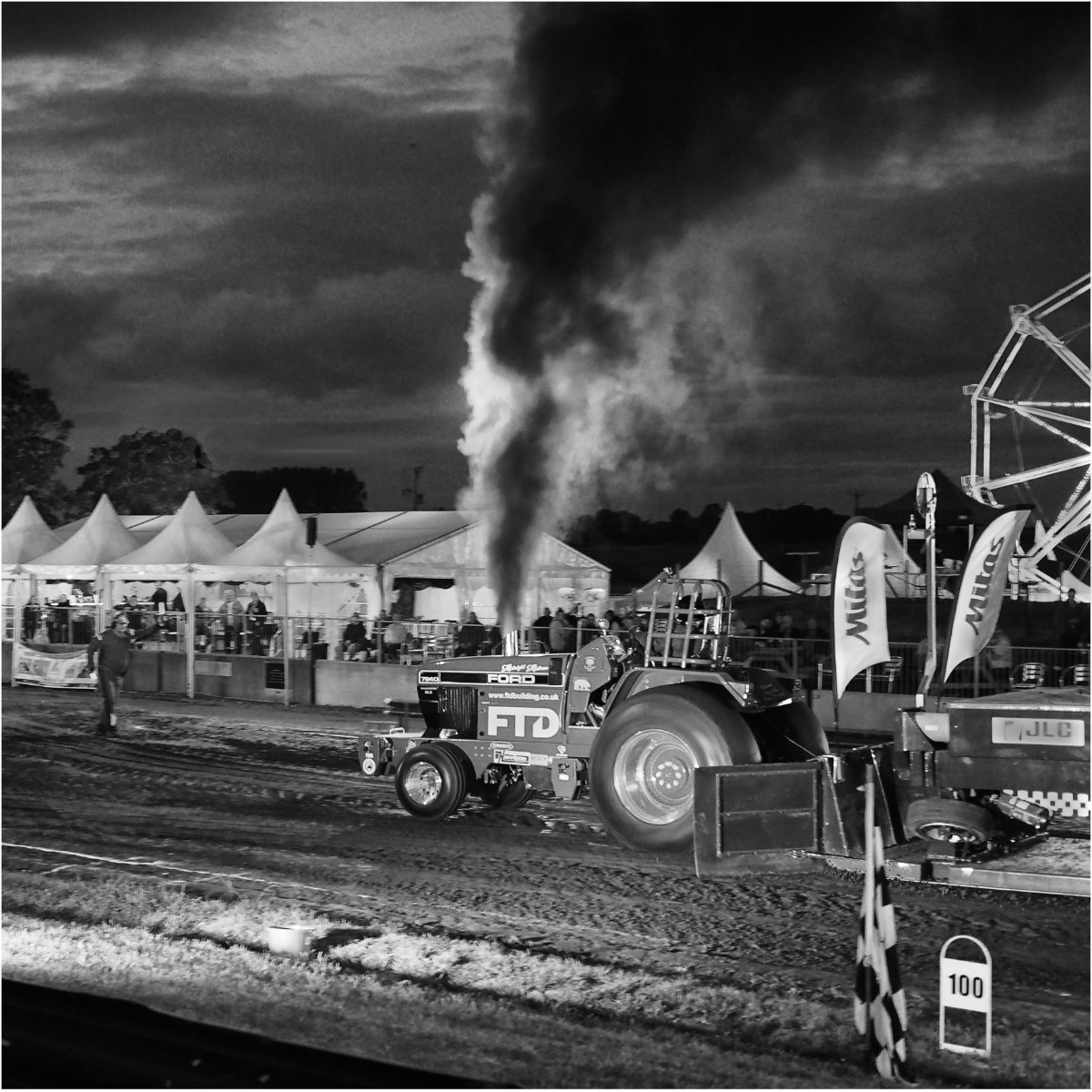 Midnight Mistress by Eric Craven — Score: 15 pts