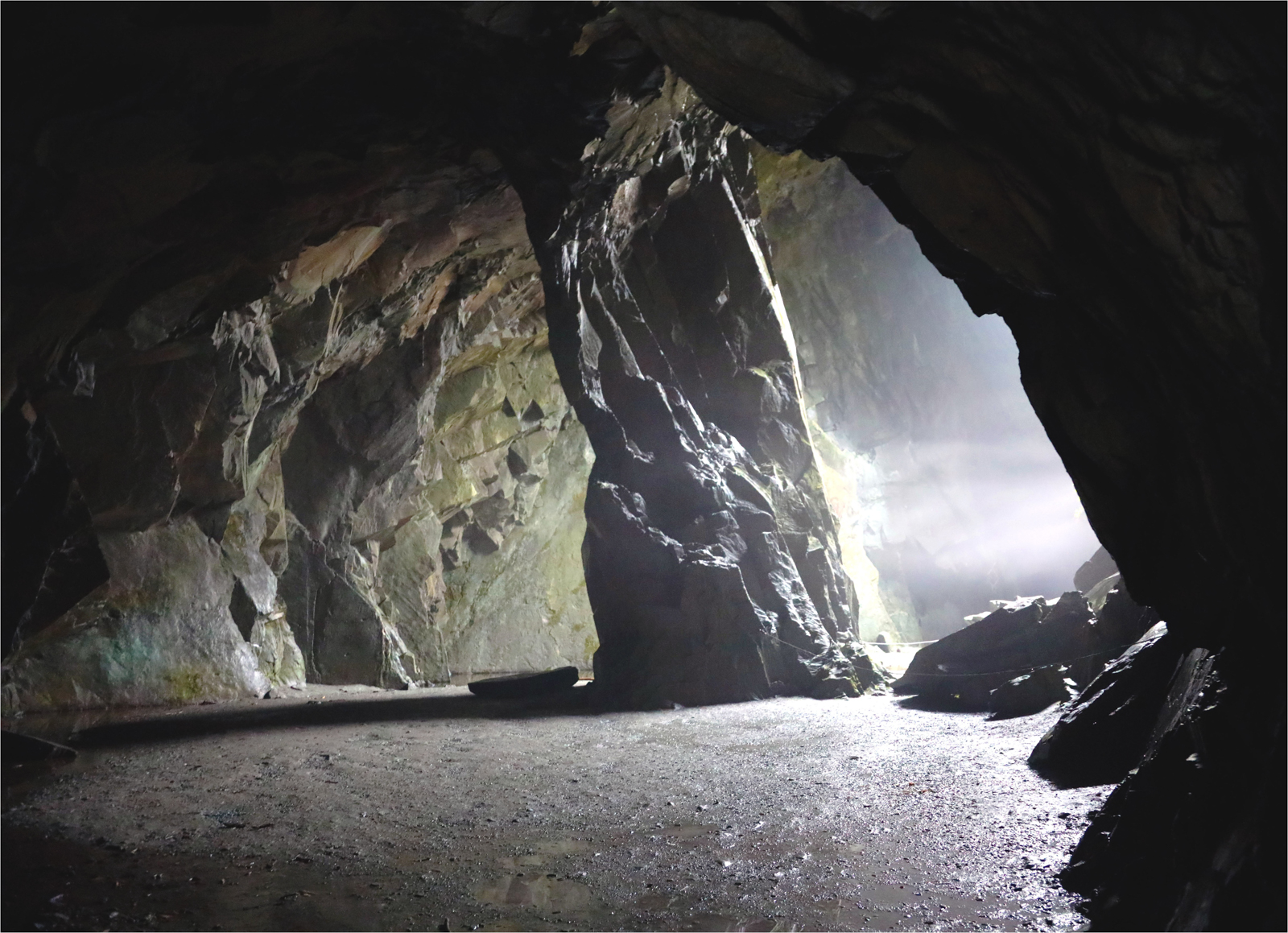 Alter Light by Paul Headley — Score: 15 pts