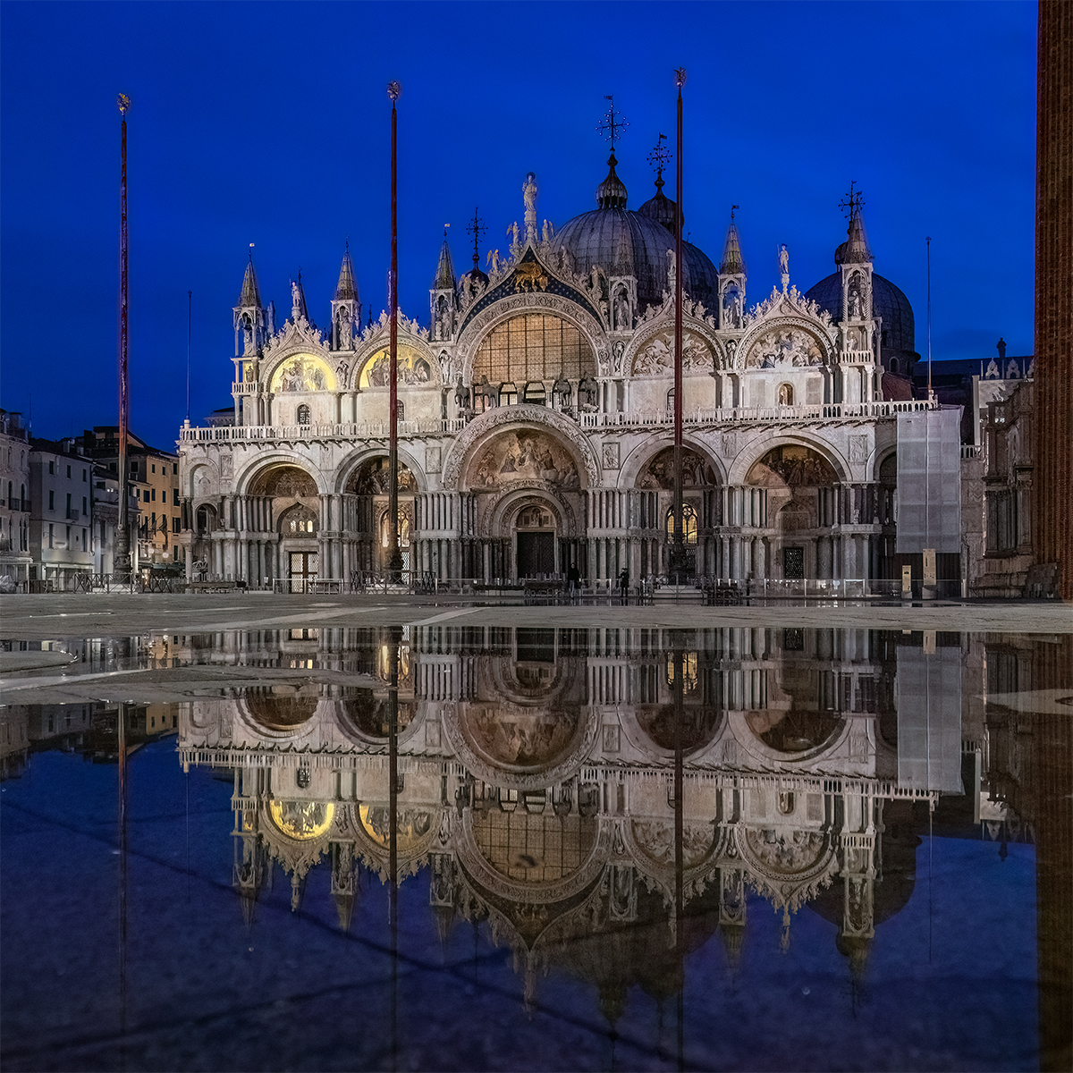 St Marks Basilica Reflection by Stuart Cahill — Score: 17 pts