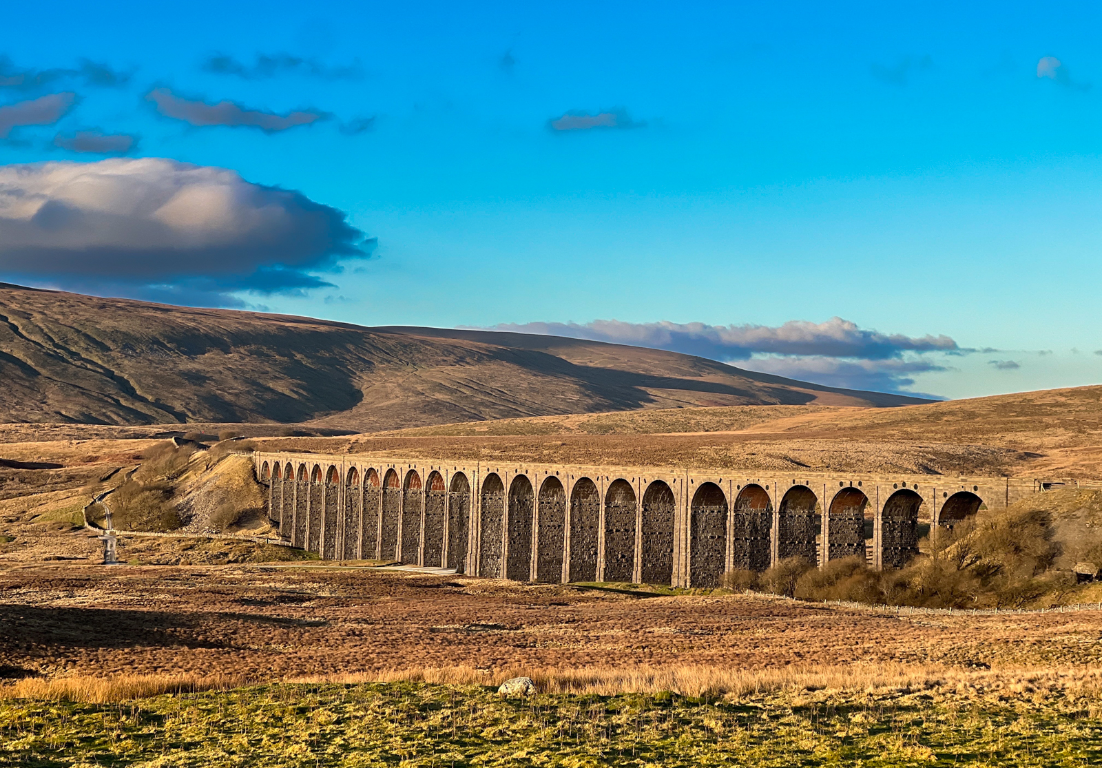 Ribblehead by Paul Headley — Score: 16 pts