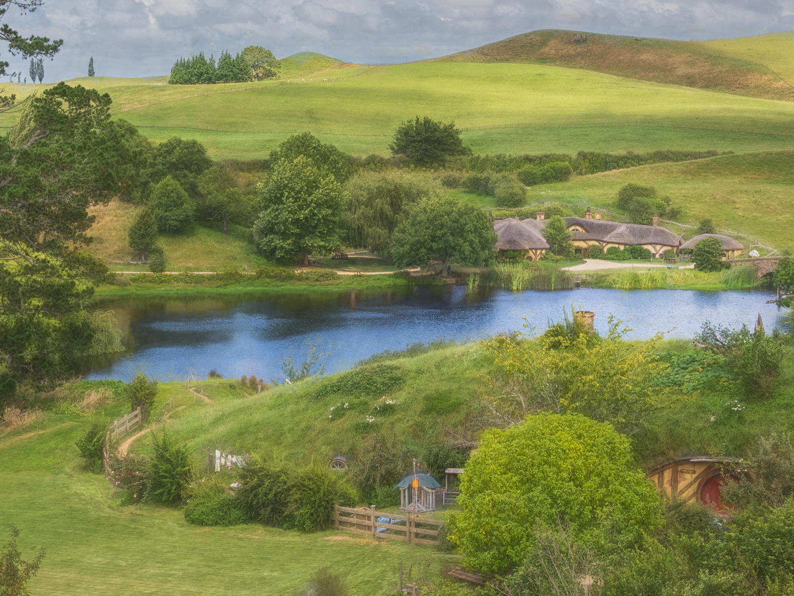 Green Dragon Inn, Hobbiton by Bill Breckenridge — Score: 17 pts