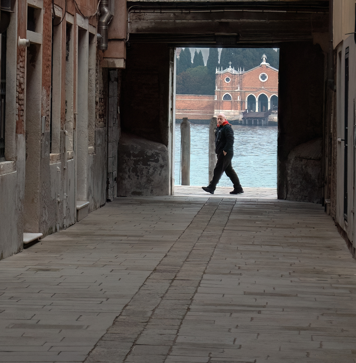 Passing Through by Stuart Cahill — Score: 15 pts