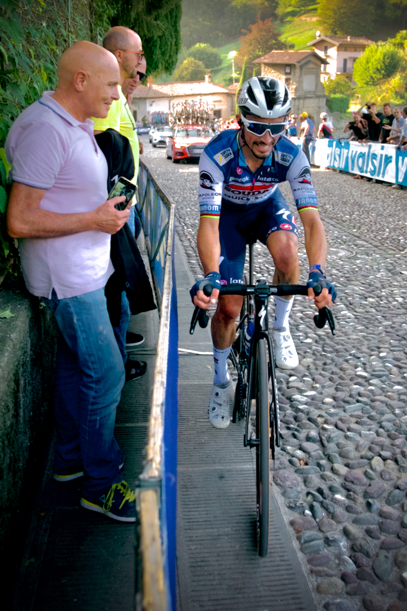 Avoiding The Cobbles by Chris Taylor — Score: 16 pts