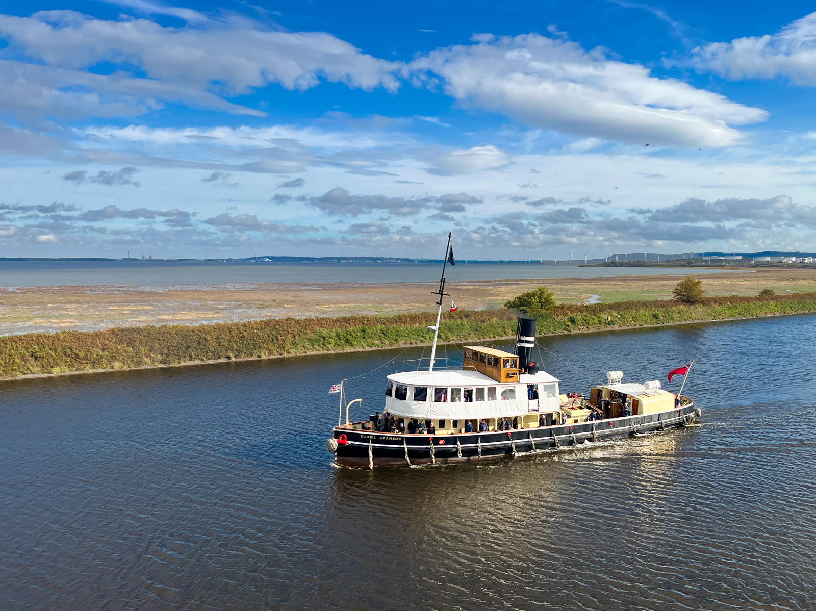 Day Out  by Paul Headley — Score: 16 pts