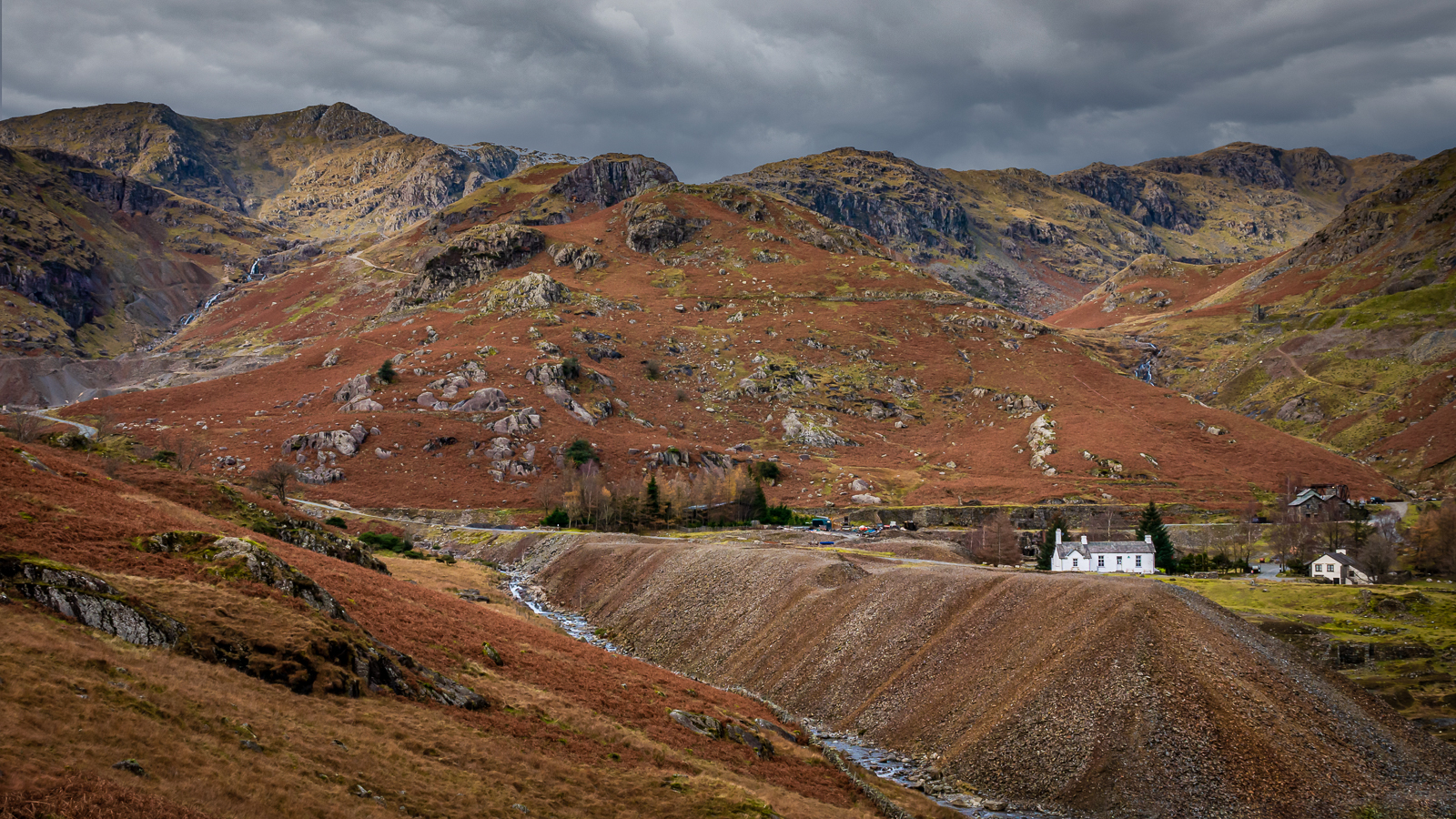 The Coppermines Valley by Graham Barker — Score: 18 pts